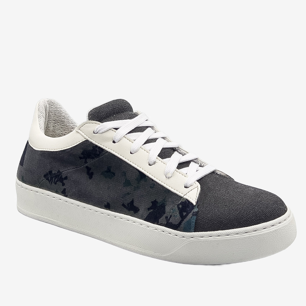 Sneakers Mila Personalizzazione Ilaria | Esempio configuratore Bellastoria